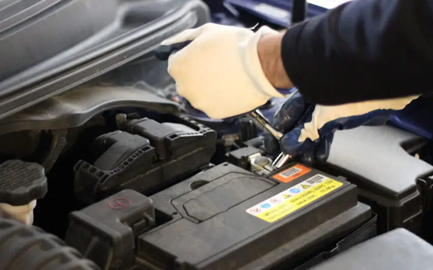 How To Fix A Car Battery That Does Not Fit In The Tray?